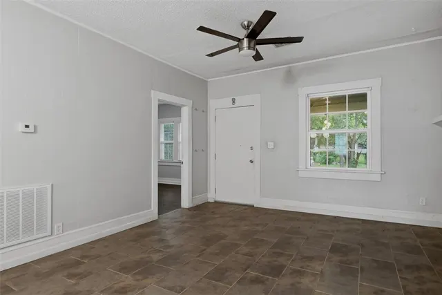 Photo 7 — 1824 NW 11th Street, Oklahoma City, OK 73106