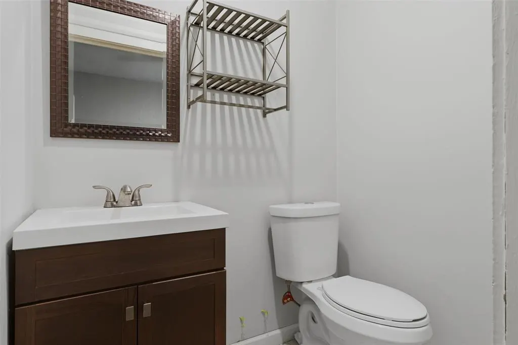 Photo 18 — 1824 NW 11th Street, Oklahoma City, OK 73106