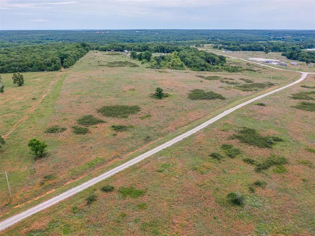 Photo 24 — 31964 Red Hawk Drive, Wanette, OK 74878