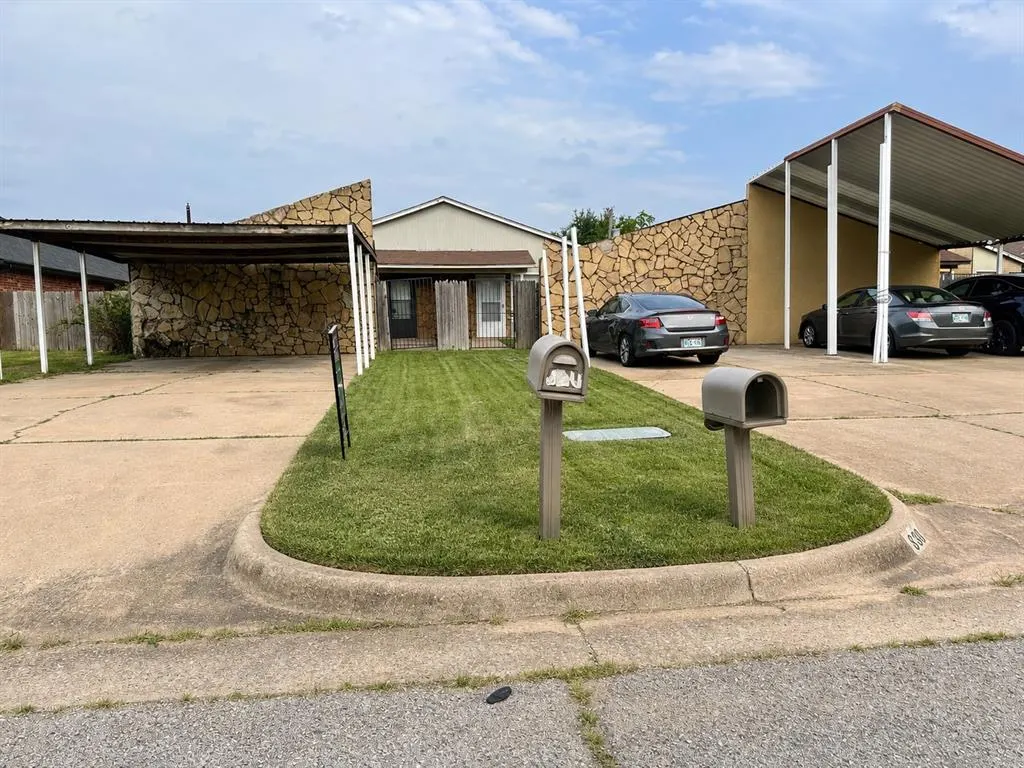 Front exterior — 828 NW 113th Street, Oklahoma City, OK 73114