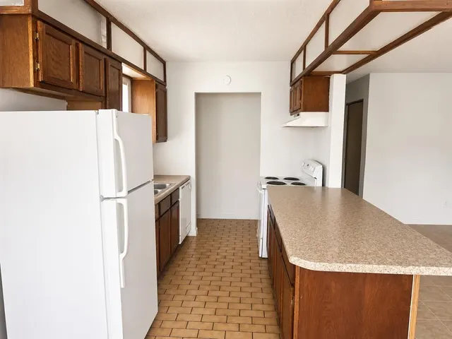 Photo 3 — 828 NW 113th Street, Oklahoma City, OK 73114