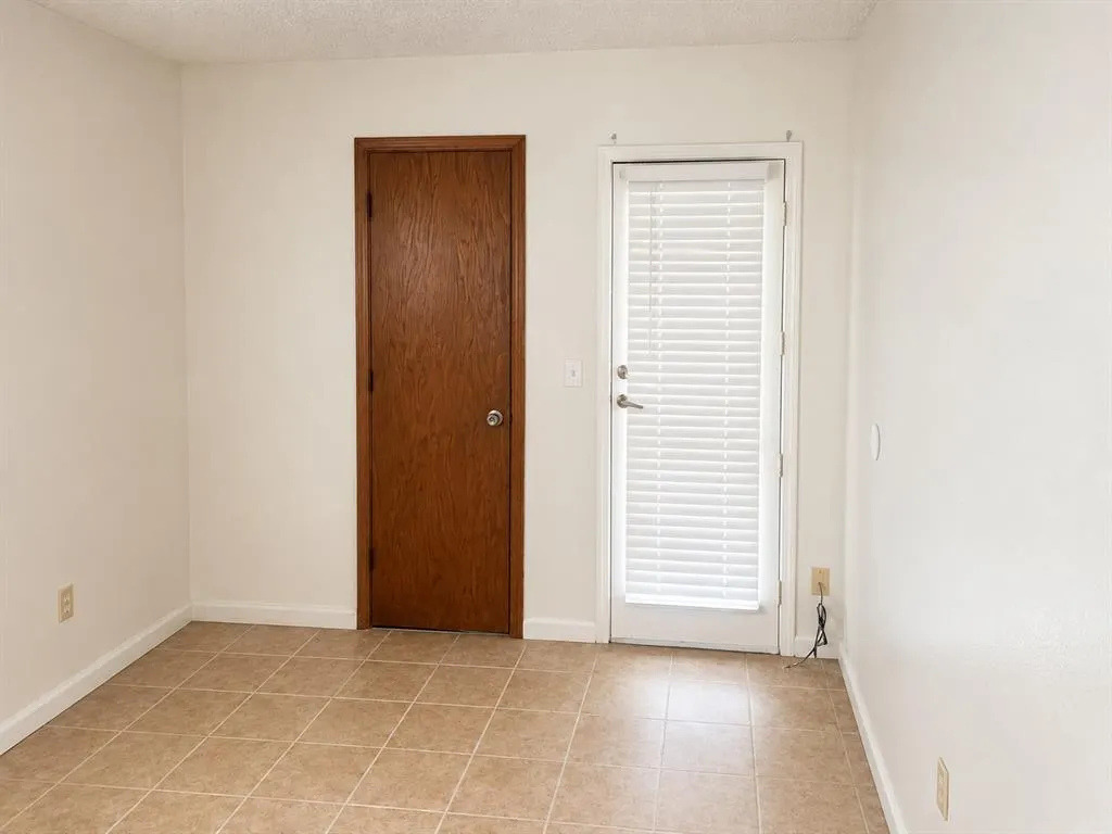 Photo 5 — 828 NW 113th Street, Oklahoma City, OK 73114