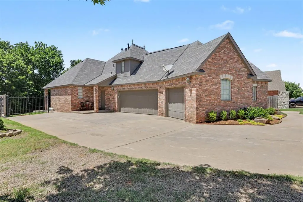 Photo 50 — 604 Winding Creek Road, Yukon, OK 73099
