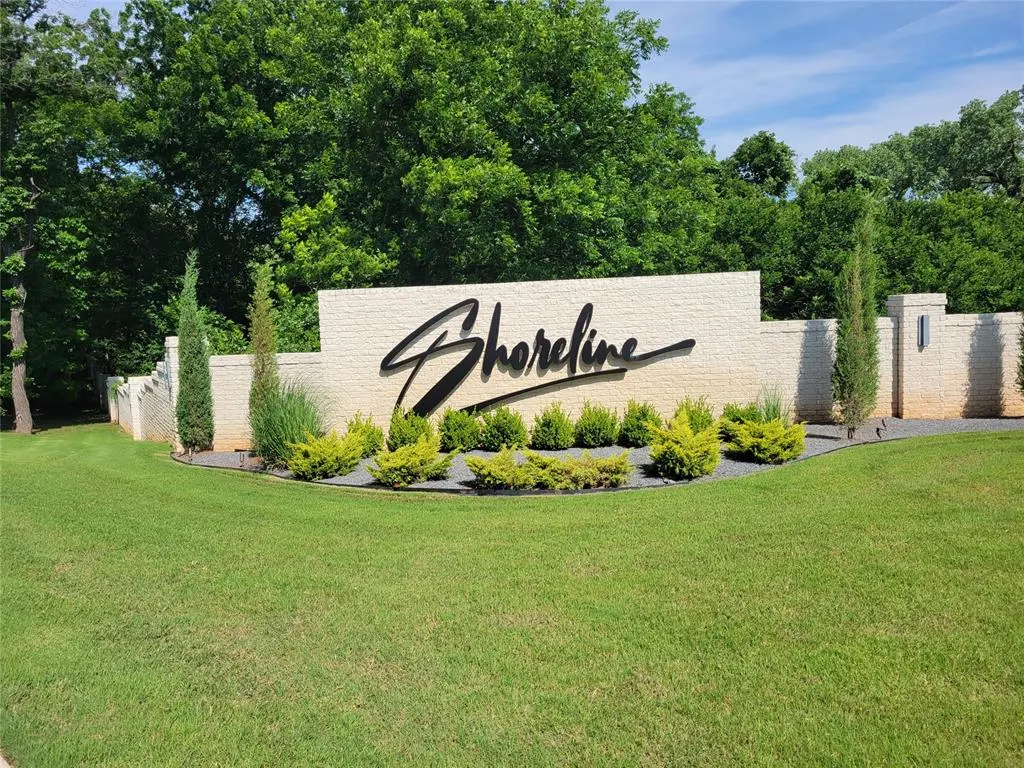 Front exterior — 14201 Shoreline Boulevard, Edmond, OK 73013
