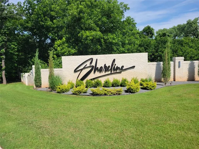 Front exterior — 14201 Shoreline Boulevard, Edmond, OK 73013