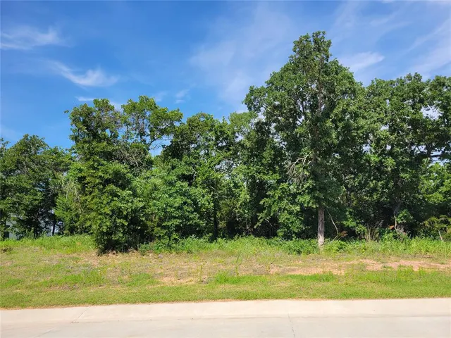Photo 5 — 14201 Shoreline Boulevard, Edmond, OK 73013