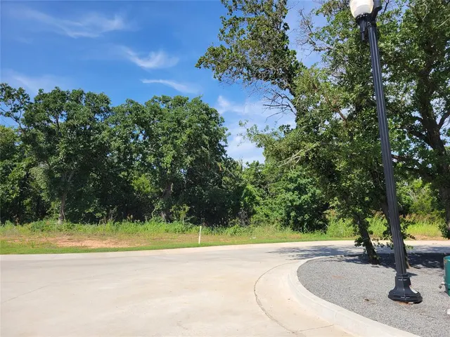 Photo 7 — 14201 Shoreline Boulevard, Edmond, OK 73013