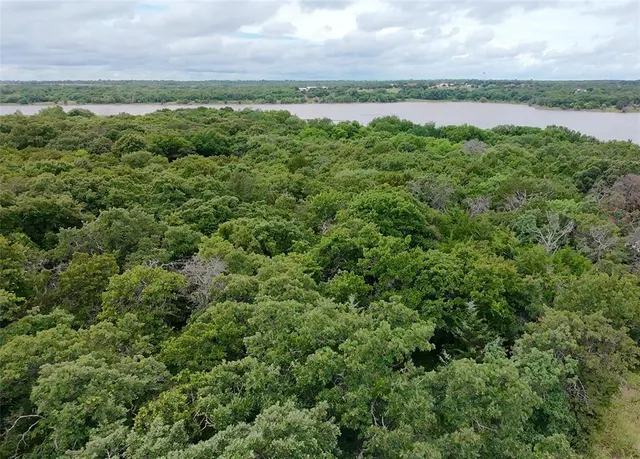 Photo 4 — 14201 Shoreline Boulevard, Edmond, OK 73013