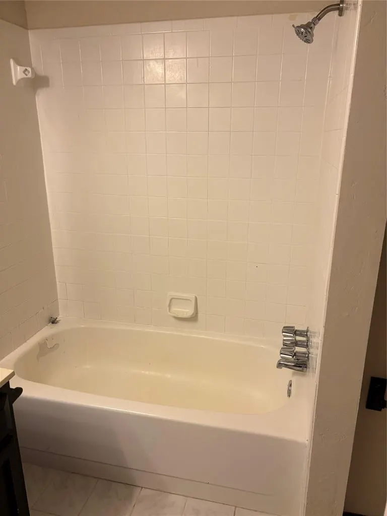 Photo 12 — 11407 Springhollow Road 407, Oklahoma City, OK 73120