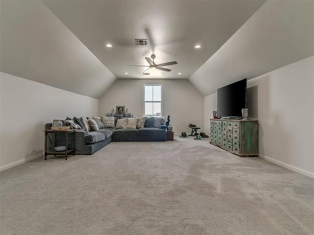 Photo 42 — 10713 NW 26th Street, Yukon, OK 73099