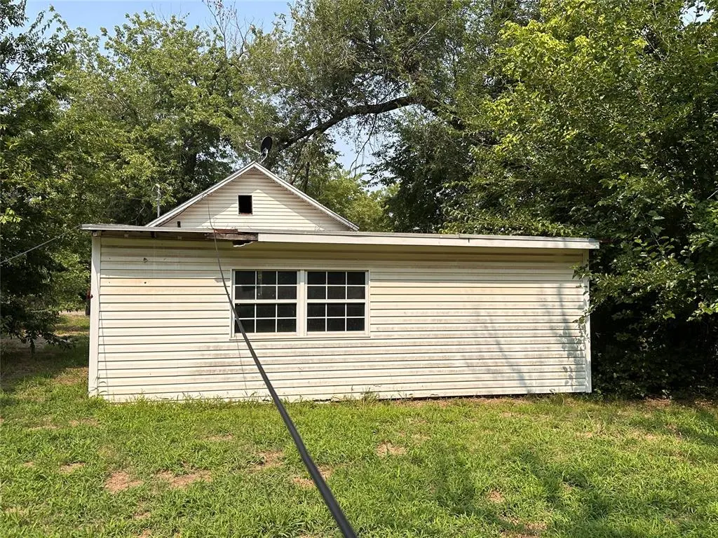 Photo 2 — 1105 N Minnesota Avenue, Shawnee, OK 74801