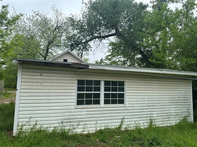 Photo 4 — 1105 N Minnesota Avenue, Shawnee, OK 74801
