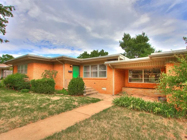 Photo 3 — 401 NW 44th Street, Oklahoma City, OK 73118