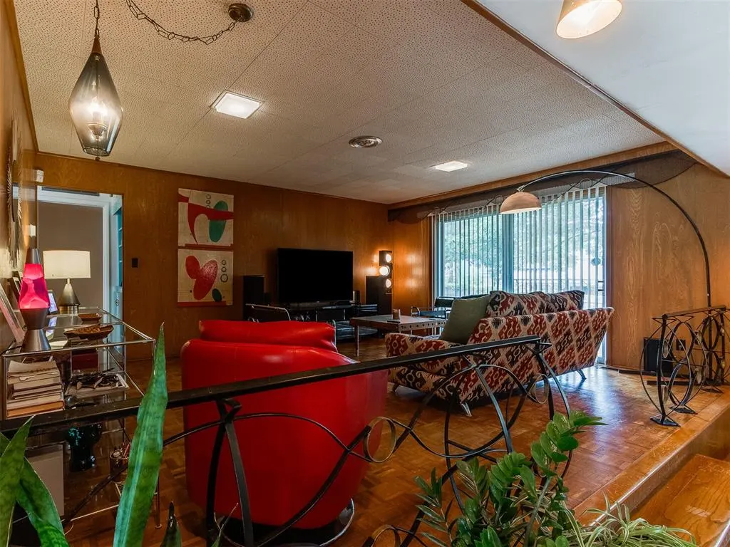 Photo 17 — 401 NW 44th Street, Oklahoma City, OK 73118