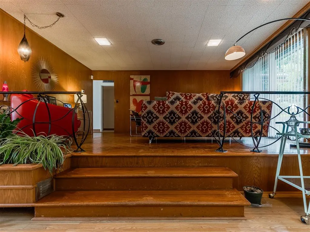 Photo 18 — 401 NW 44th Street, Oklahoma City, OK 73118