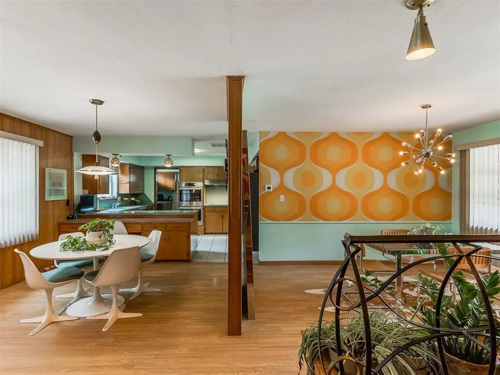 Photo 24 — 401 NW 44th Street, Oklahoma City, OK 73118