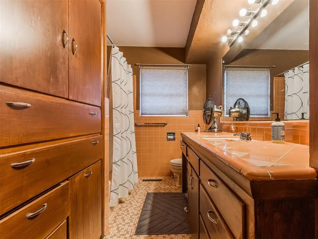 Photo 39 — 401 NW 44th Street, Oklahoma City, OK 73118