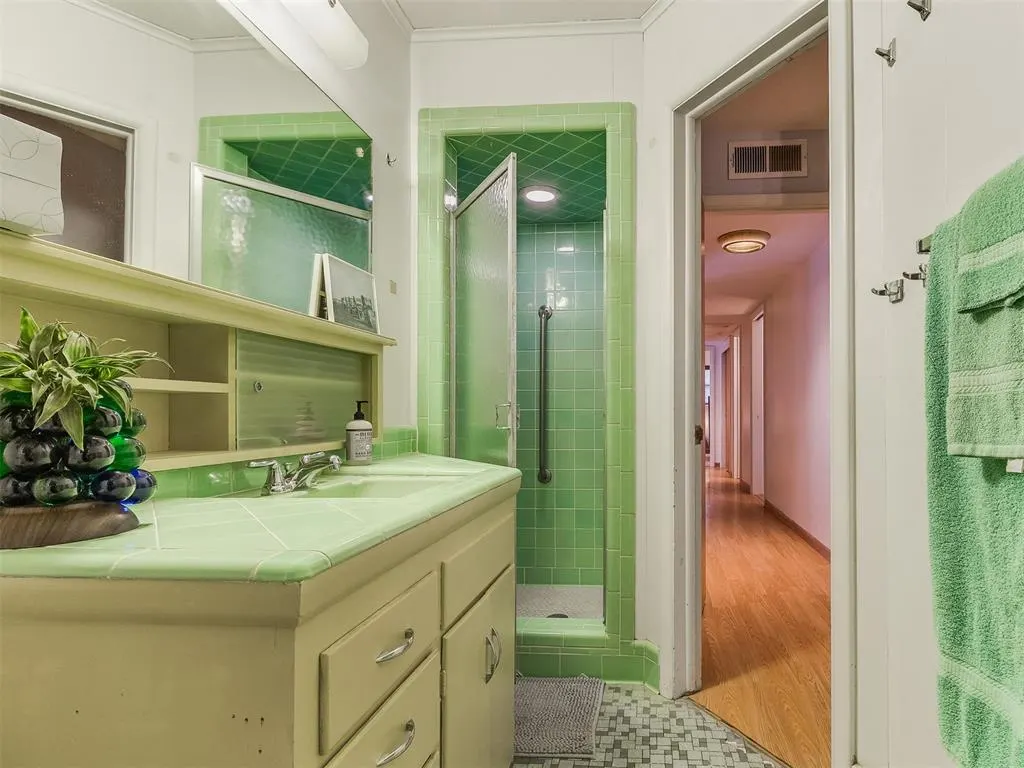 Photo 45 — 401 NW 44th Street, Oklahoma City, OK 73118