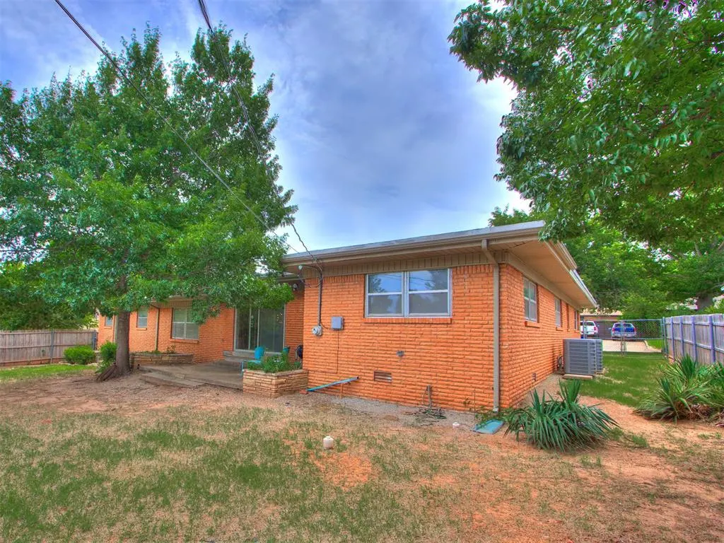 Photo 48 — 401 NW 44th Street, Oklahoma City, OK 73118