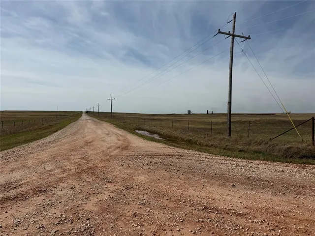 Photo 2 — 0000 E 740 Road, Loyal, OK 73756