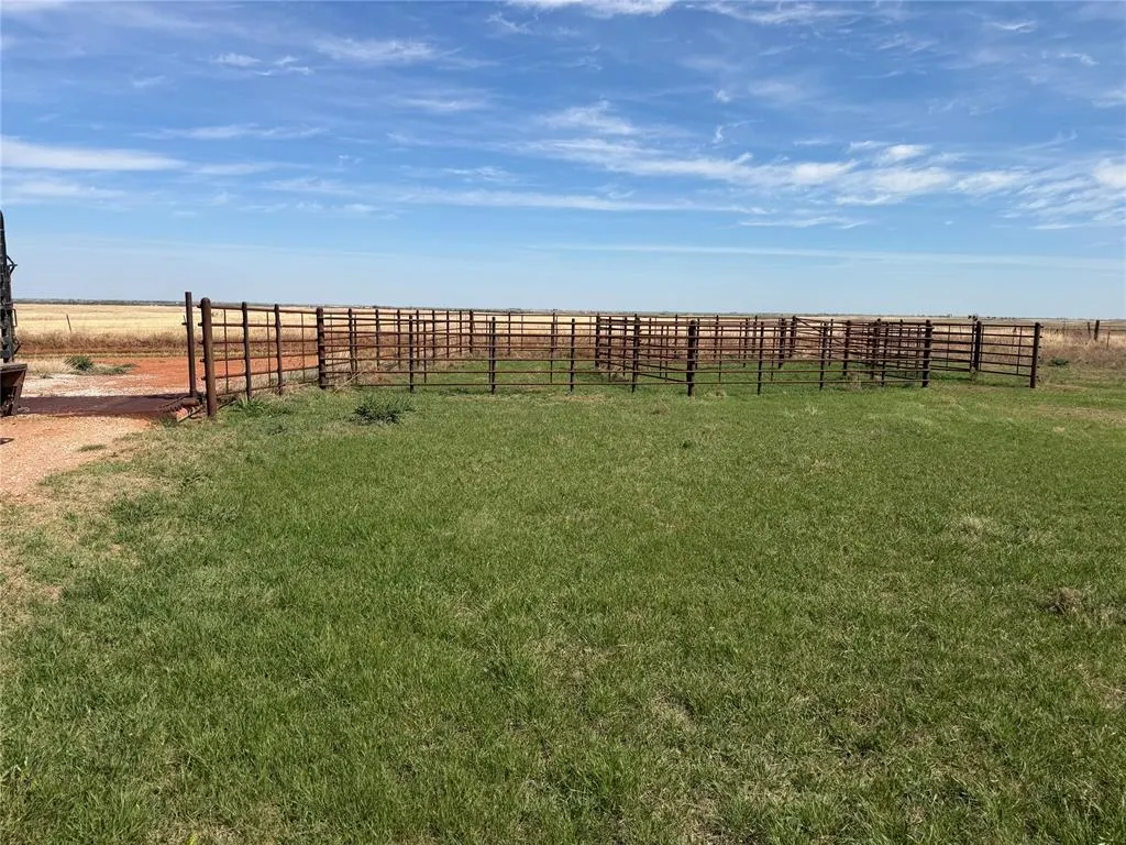 Photo 5 — 0000 E 740 Road, Loyal, OK 73756