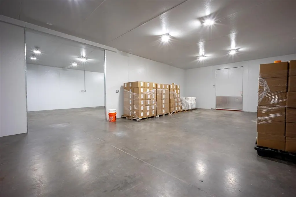Photo 15 — 425 W Airport Road, Hinton, OK 73047