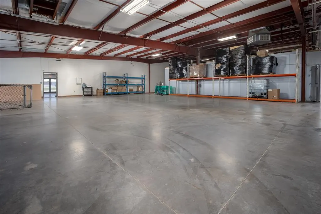 Photo 22 — 425 W Airport Road, Hinton, OK 73047
