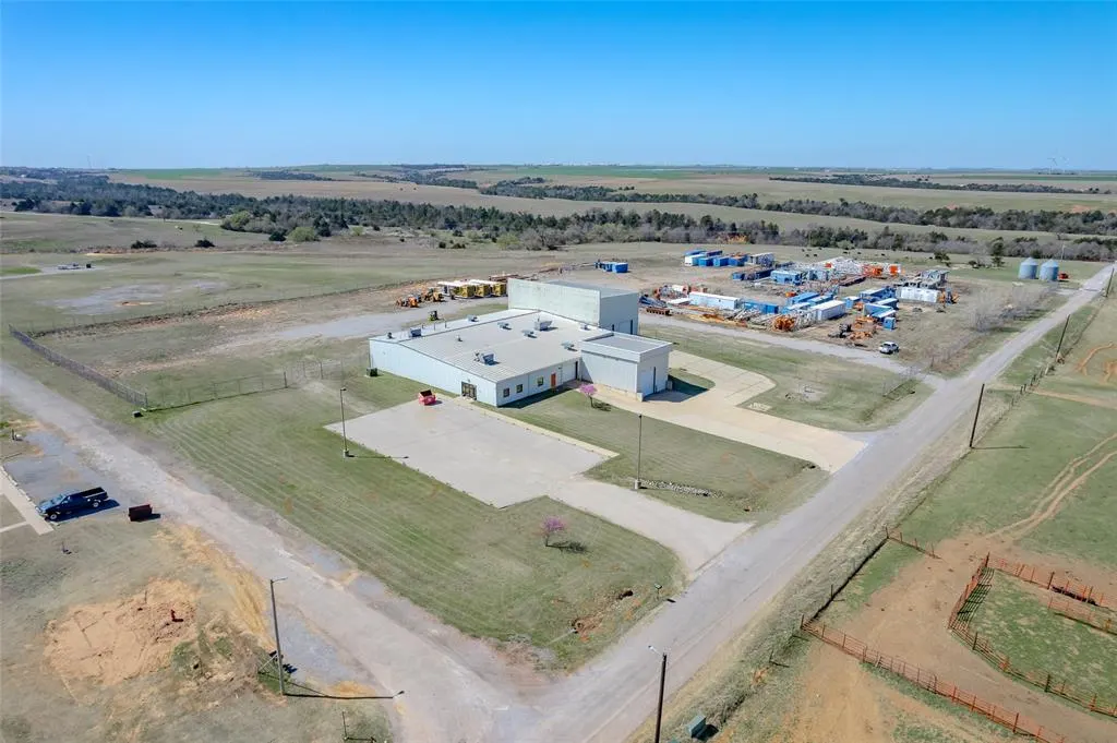 Photo 33 — 425 W Airport Road, Hinton, OK 73047