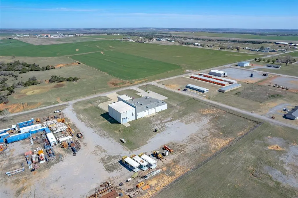 Photo 39 — 425 W Airport Road, Hinton, OK 73047