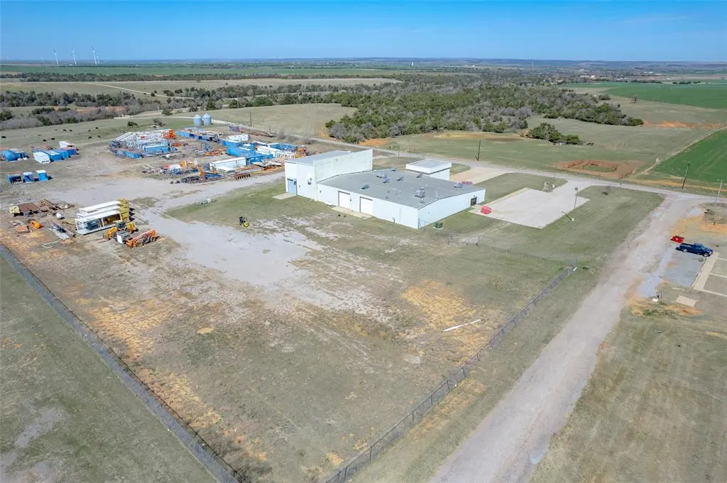 Photo 42 — 425 W Airport Road, Hinton, OK 73047