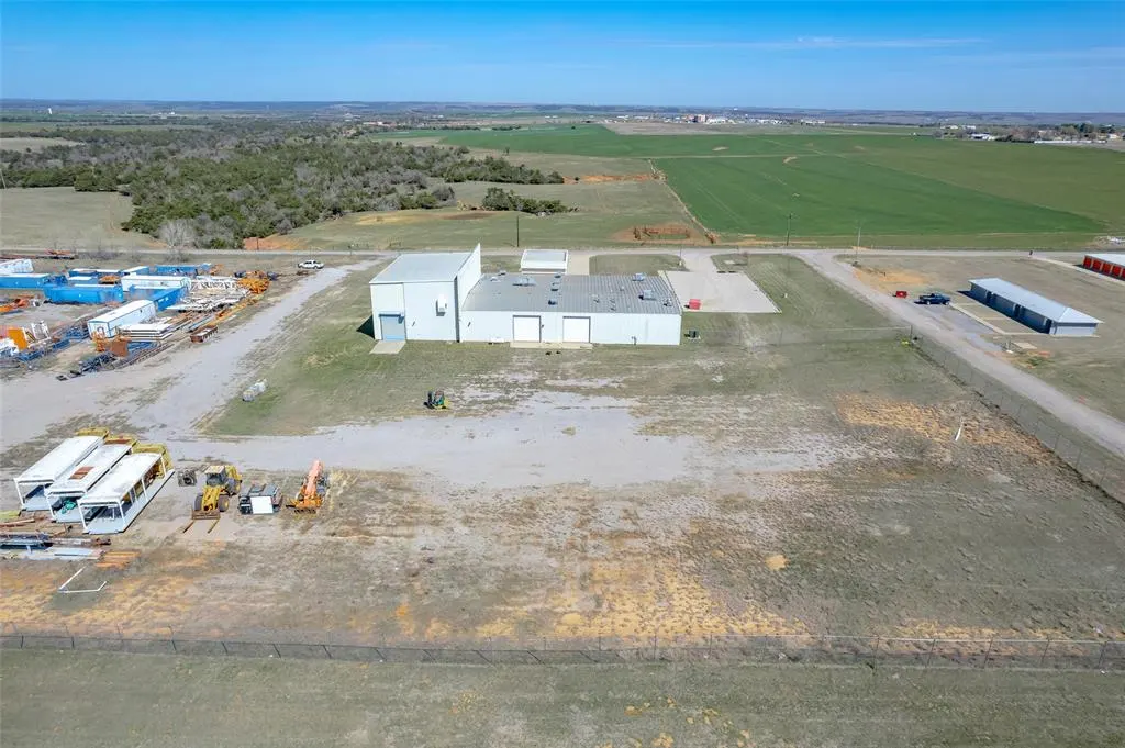 Photo 43 — 425 W Airport Road, Hinton, OK 73047