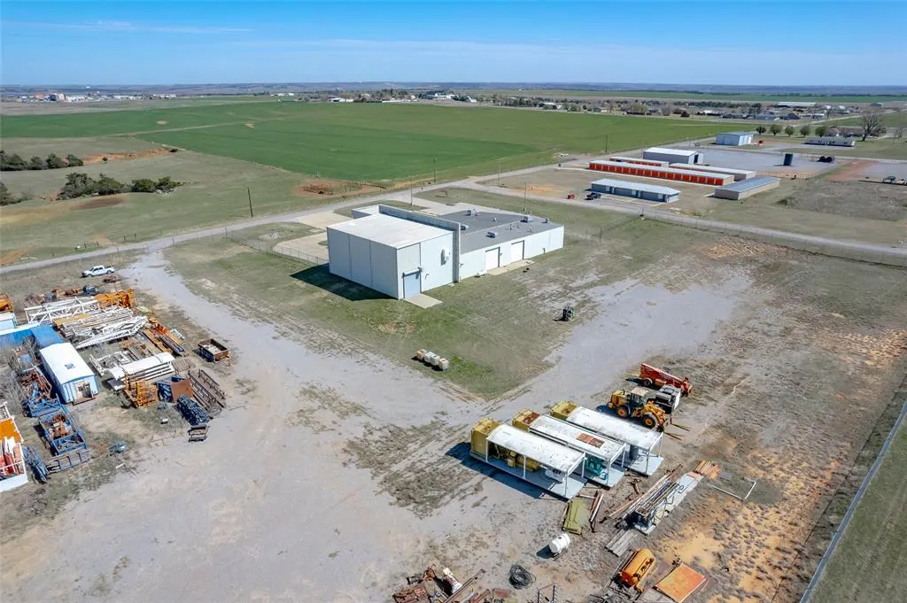 Photo 44 — 425 W Airport Road, Hinton, OK 73047