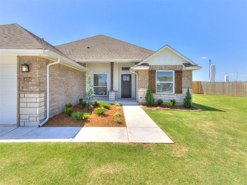 Photo 2 — 14004 Tybee Island Drive, Yukon, OK 73099