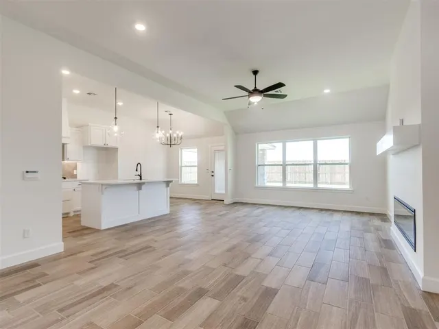 Photo 4 — 14004 Tybee Island Drive, Yukon, OK 73099