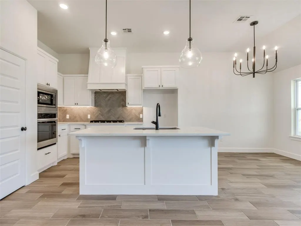 Photo 9 — 14004 Tybee Island Drive, Yukon, OK 73099