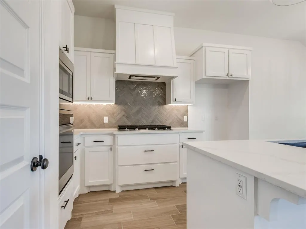 Photo 10 — 14004 Tybee Island Drive, Yukon, OK 73099