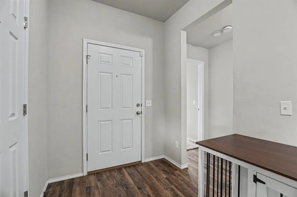 Photo 4 — 1901 Hannah Lane, Oklahoma City, OK 73127