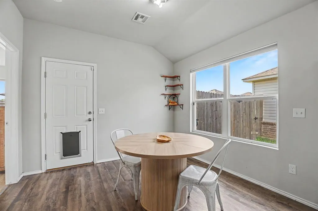 Photo 12 — 1901 Hannah Lane, Oklahoma City, OK 73127