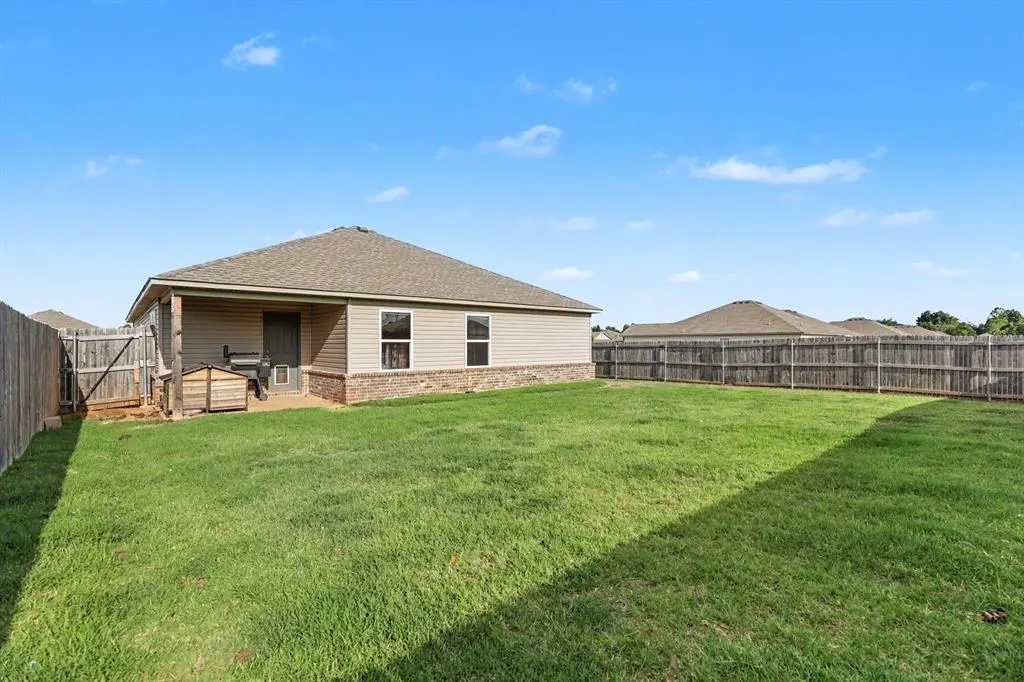 Photo 26 — 1901 Hannah Lane, Oklahoma City, OK 73127