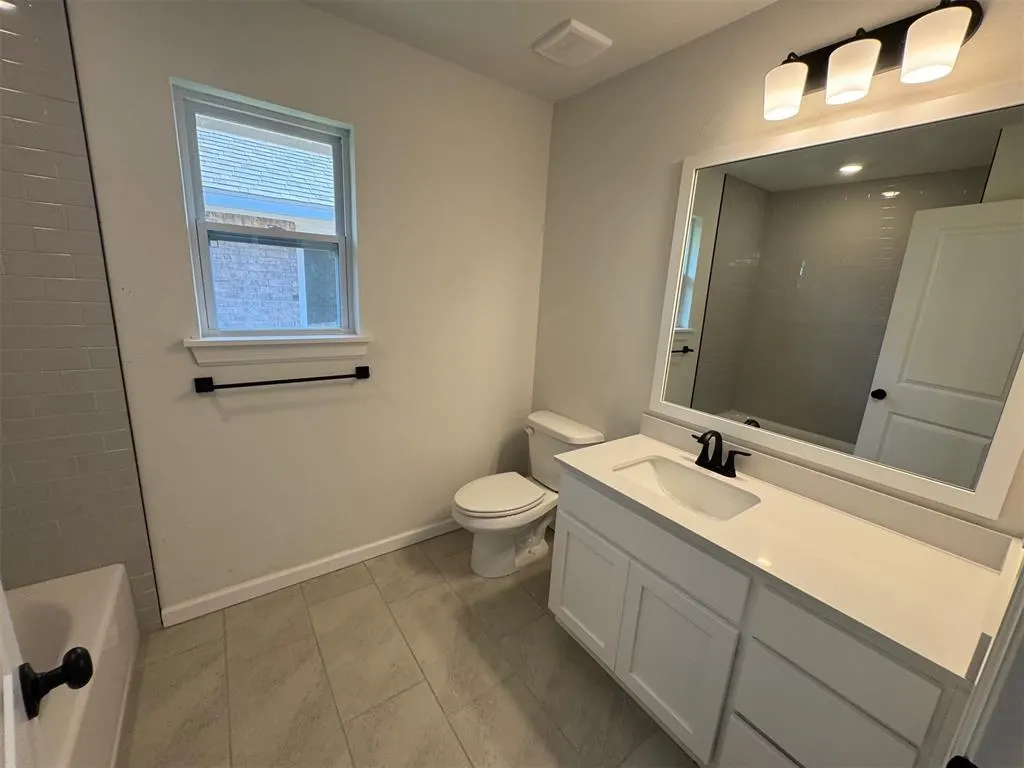 Photo 12 — 2715 Turtle Way, Midwest City, OK 73130