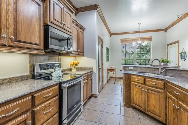 Photo 8 — 10904 Blue Sky Drive, Midwest City, OK 73130