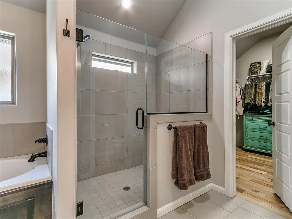 Photo 18 — 11809 Loren Brook Lane, Yukon, OK 73099