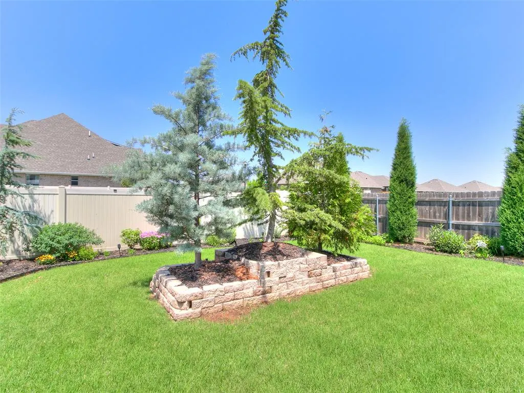 Photo 42 — 11809 Loren Brook Lane, Yukon, OK 73099