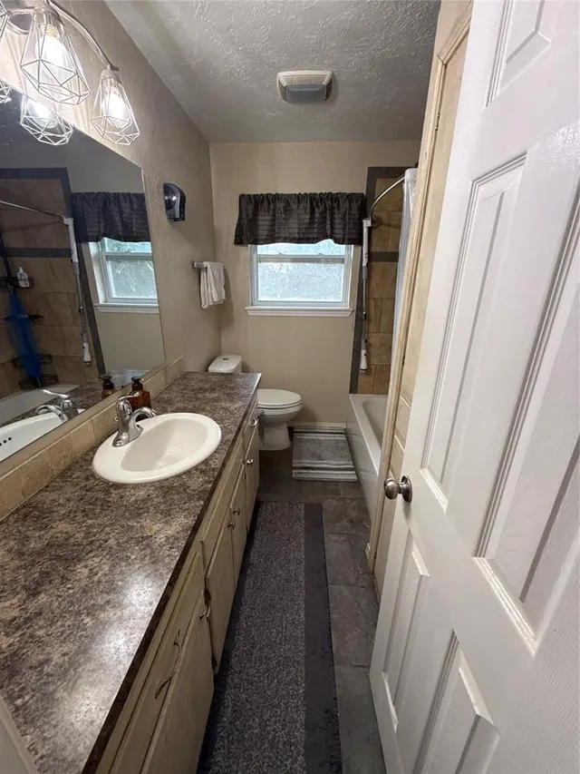 Photo 8 — 628 Juniper Avenue, Midwest City, OK 73130