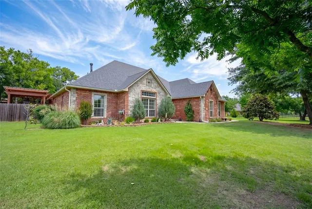 Front exterior — 24083 Hester Circle, Washington, OK 73093