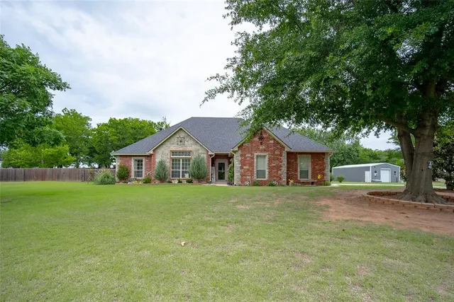 Photo 2 — 24083 Hester Circle, Washington, OK 73093