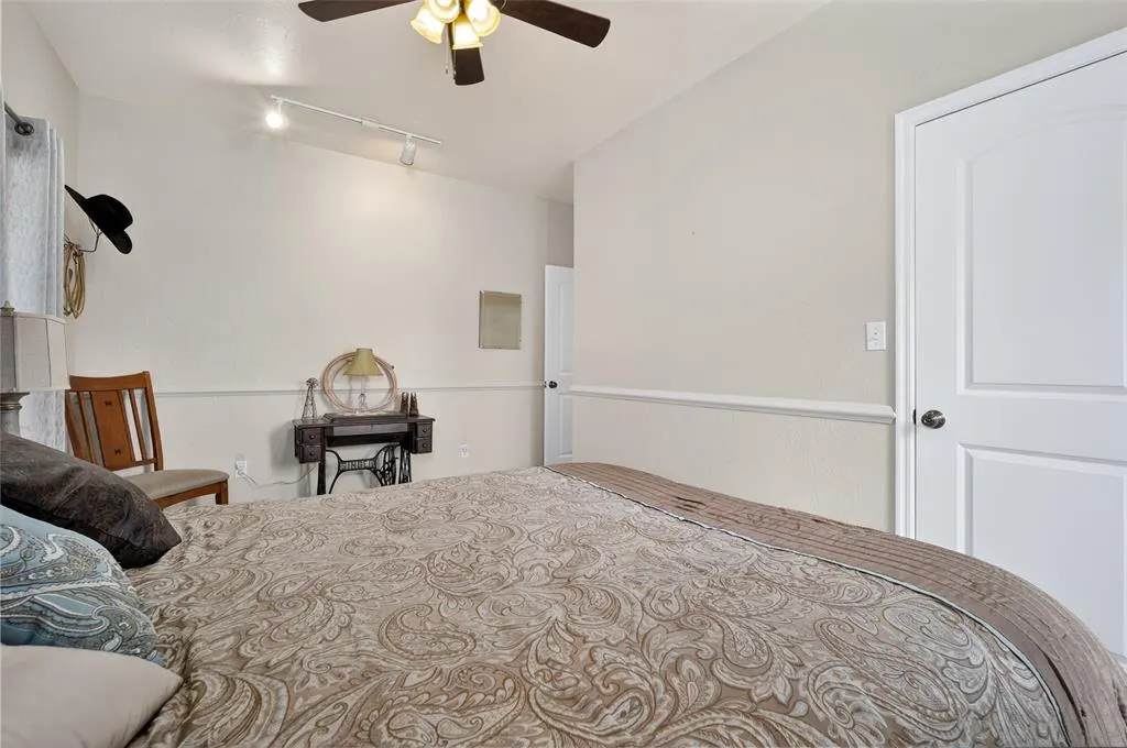 Photo 25 — 24083 Hester Circle, Washington, OK 73093