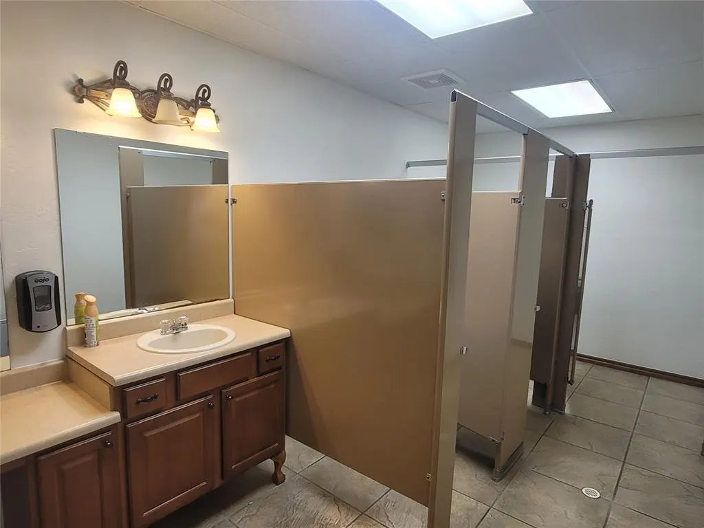 Photo 14 — 1624 SW 122nd Street, Oklahoma City, OK 73170