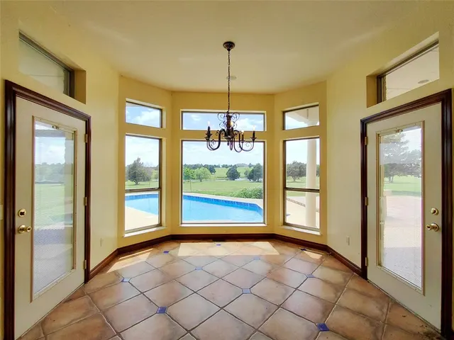 Photo 4 — 19615 Sportsman Road, Edmond, OK 73012