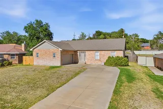Sold home at 109 N Sunset Lane
